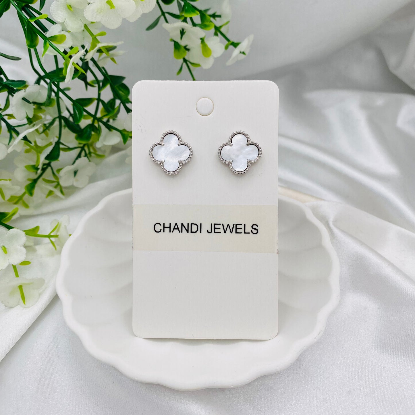 White Vancleef 925 Sterling Silver Studs ERW66