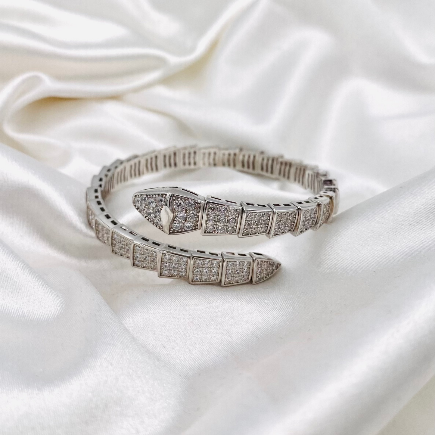 Cartier Icedout Snake Womens Bracelet LKB03