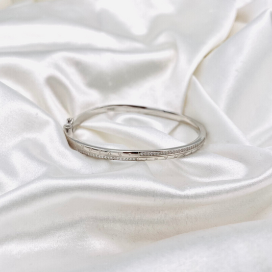 BVLGARI Minimalistic Womens Silver Bracelet LKB07