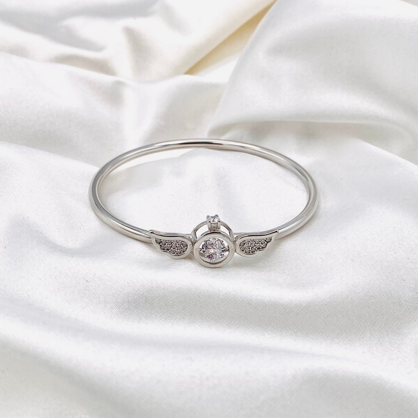 Wing Dancing Diamond Silver Womens Bracelet LKB14