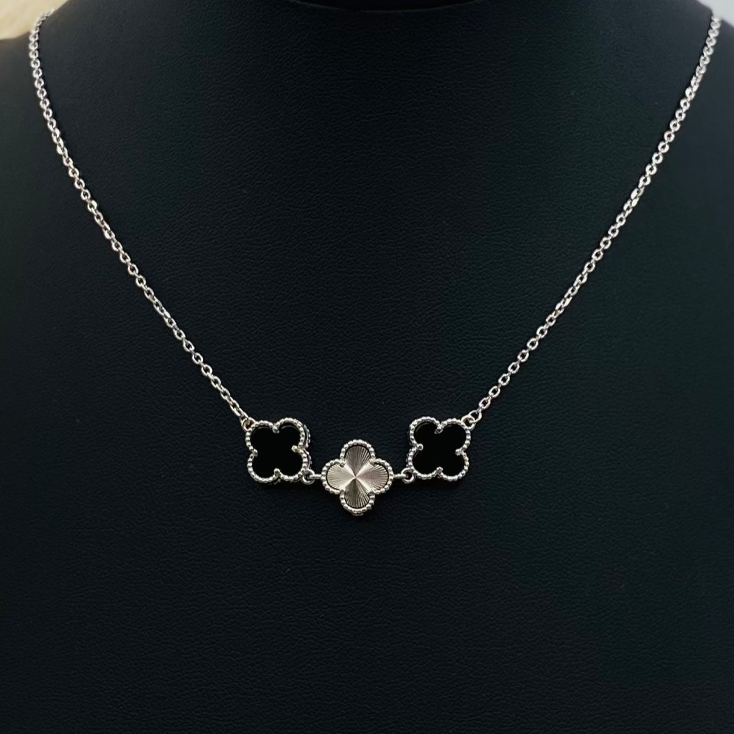 Van Cleef Triplet Black Womens Bracelet WNV08