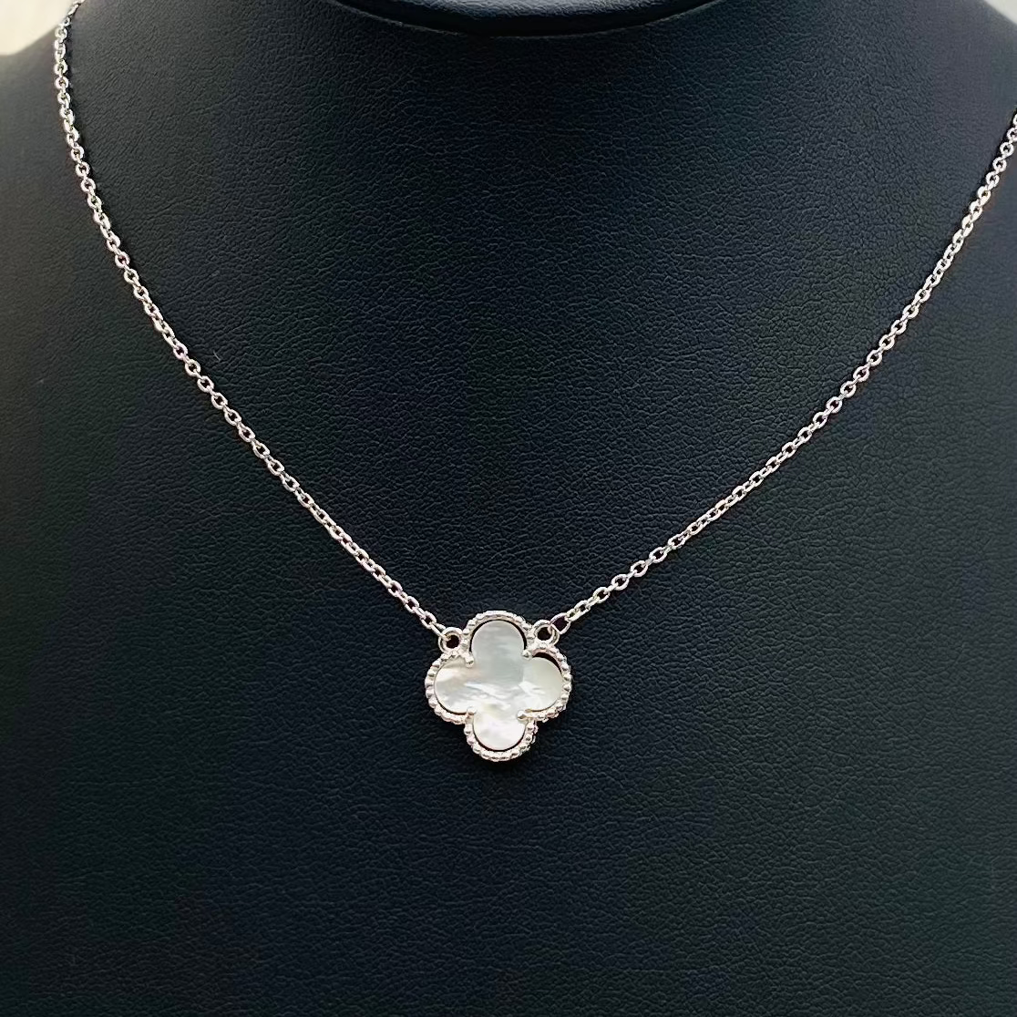 Van Cleef Single White Women Necklace WNV01