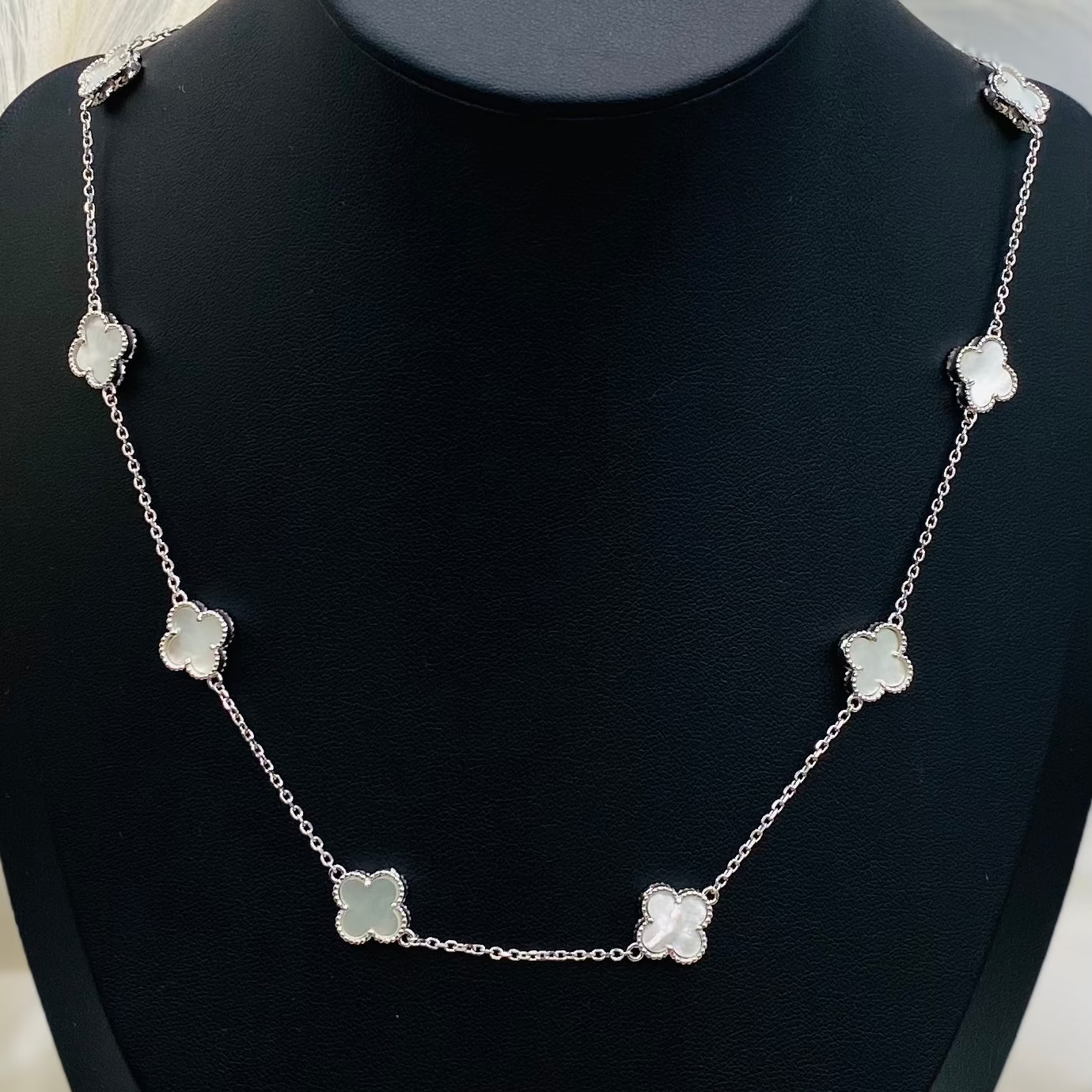 Van Cleef 360 White Womens Bracelet WNV10