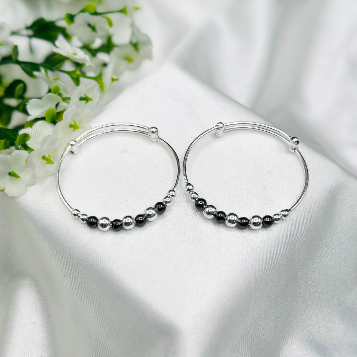 Black and Silver beads Adjustable Bangle in 925 Silver BKS47