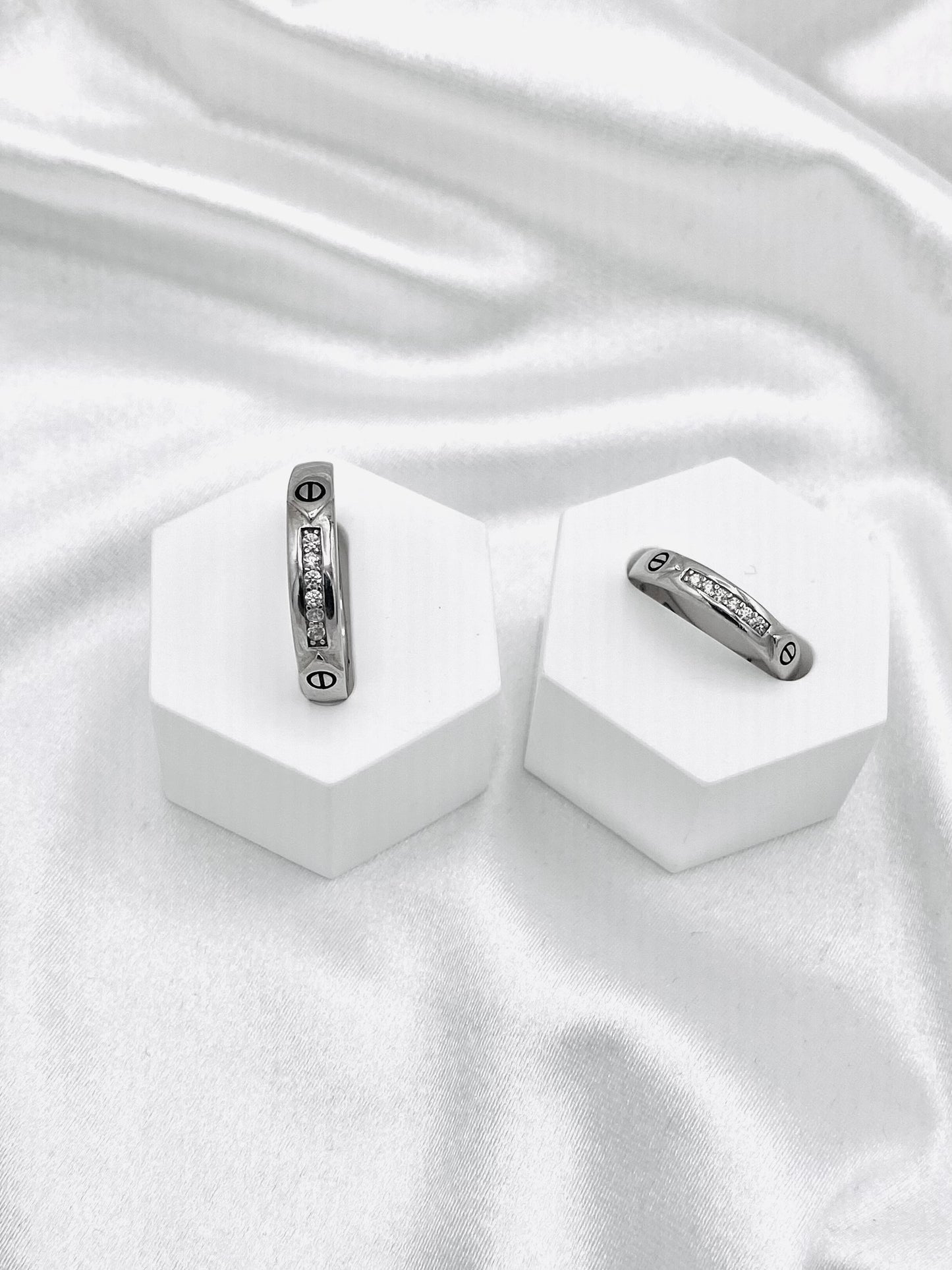 Unisex Cartier American Diamond Silver Band UR10