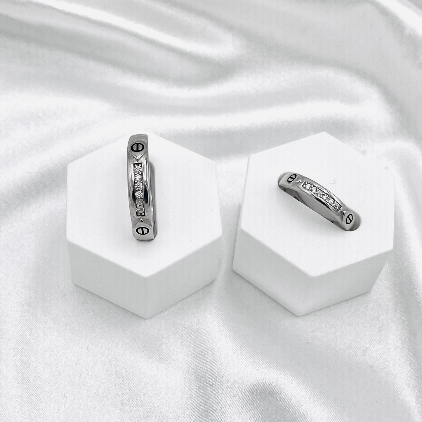 Unisex Cartier American Diamond Silver Band UR10