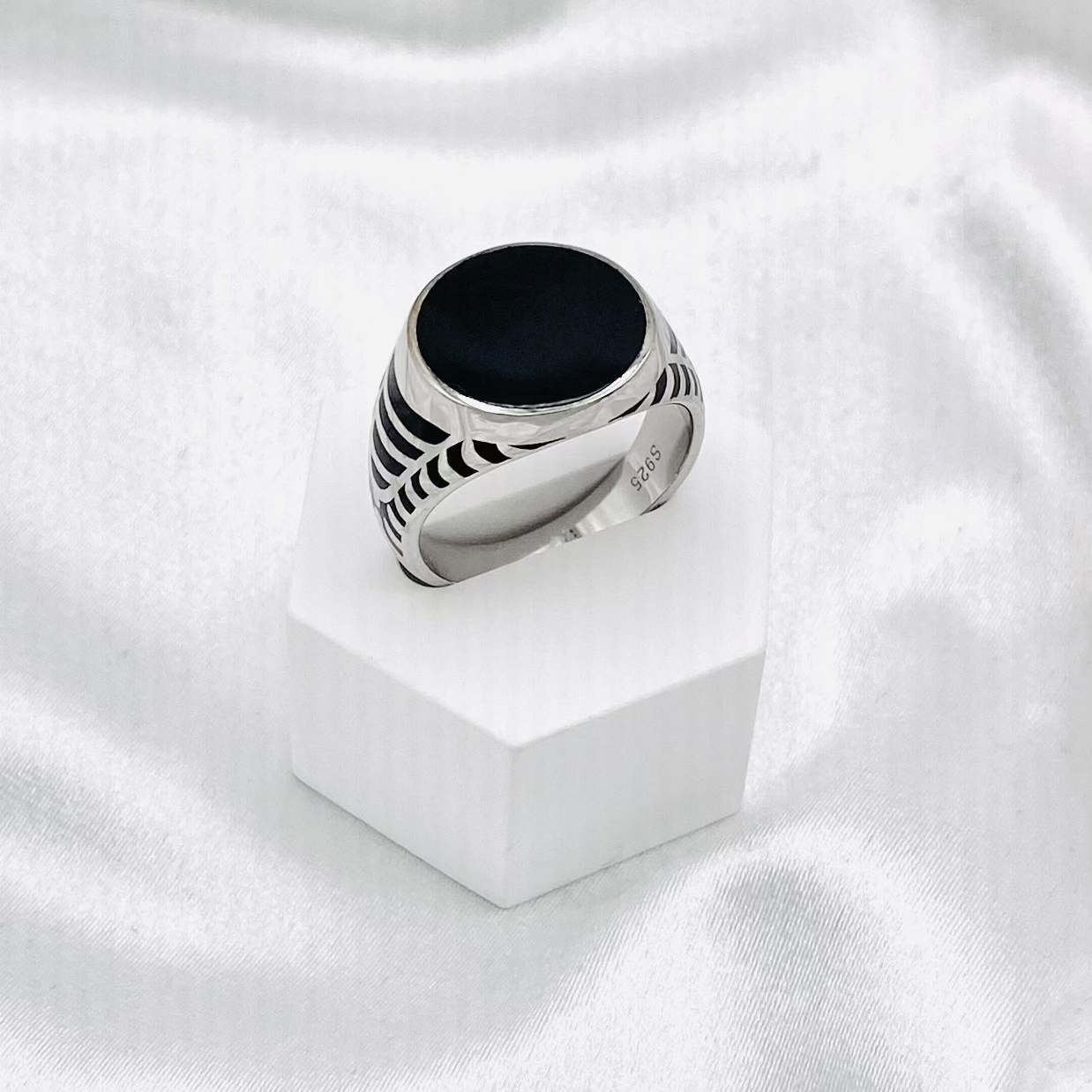 Mens Black Enamel Silver Ring MRB03