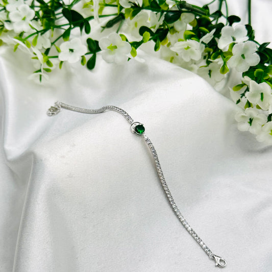 Women Tennis Bracelet With Green Single Solitaire In 925 Sterling Silver WBT45