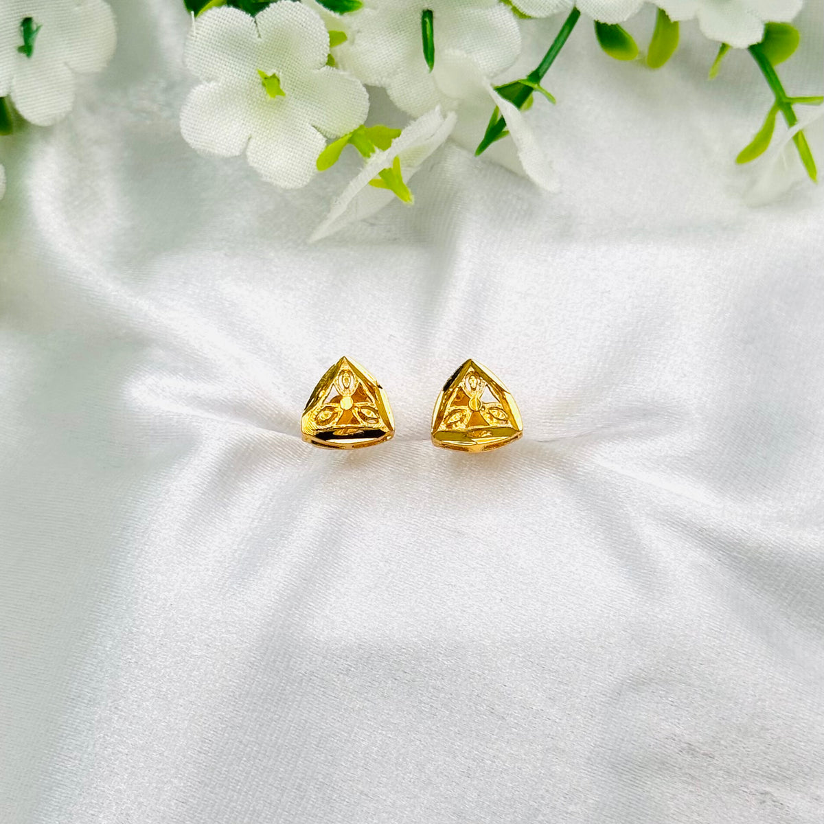 Women Earrings with 22k Gold Plating WGE19
