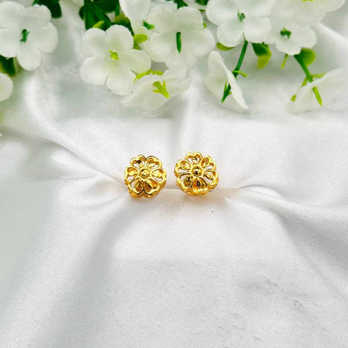 Women Earrings with 22k Gold Plating WGE26