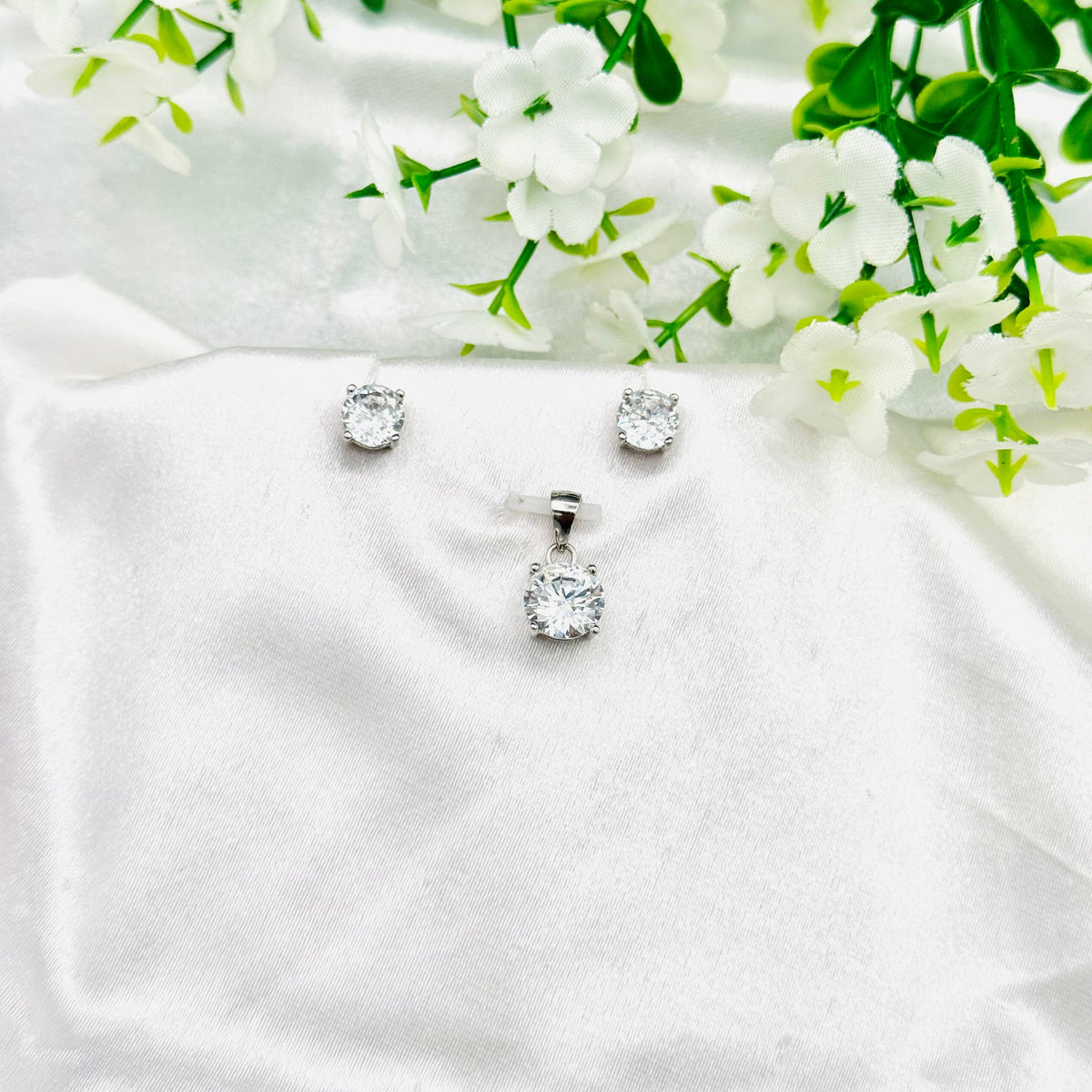 Women's 925 Silver Single Stone Pendant with Earring set SPI24