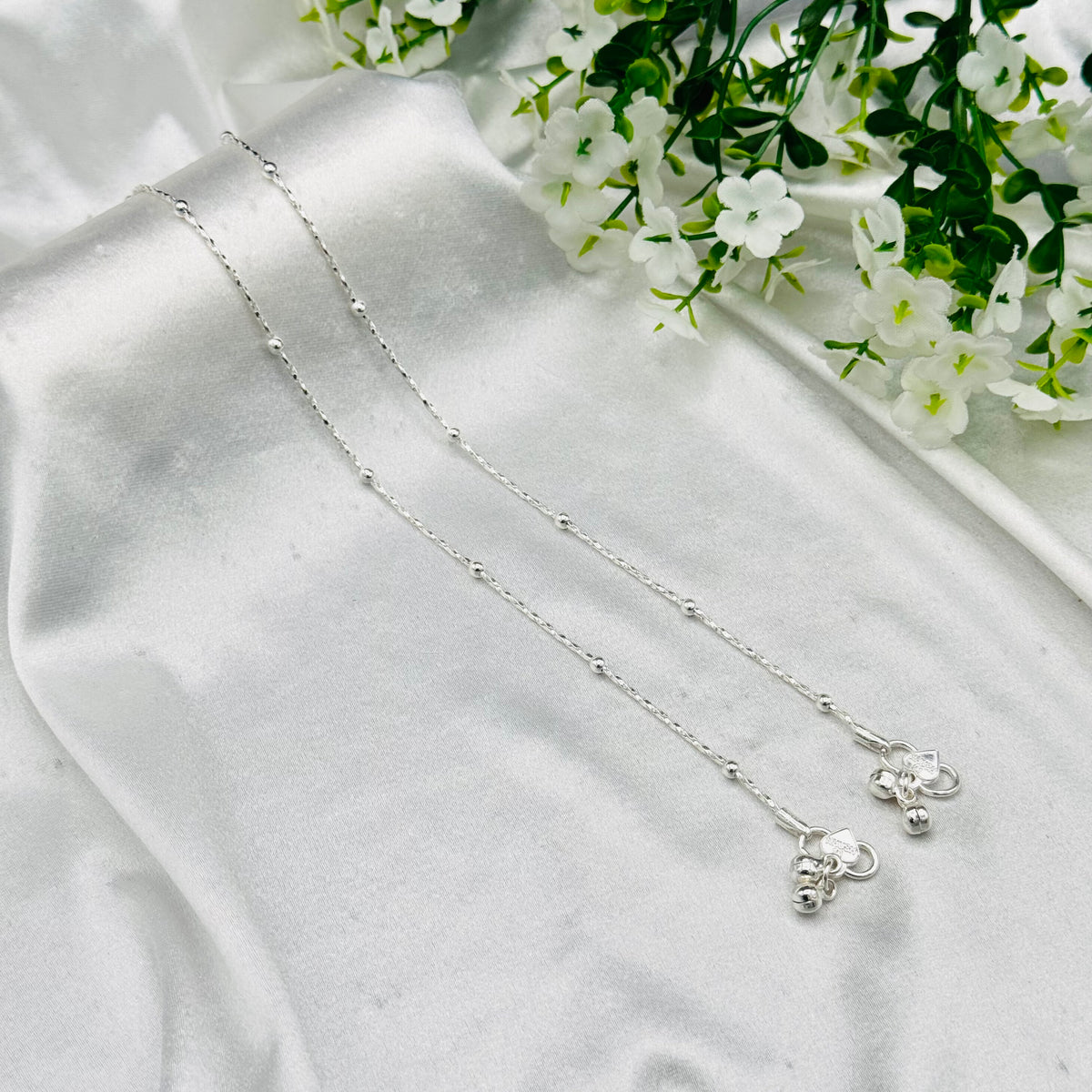 Women Pure Silver Beaded Anklet with Ghungroo WAS48