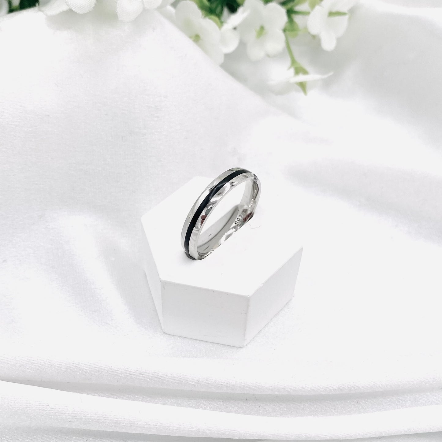 Unisex Black Enamel Bands In Sterling Silver URS23