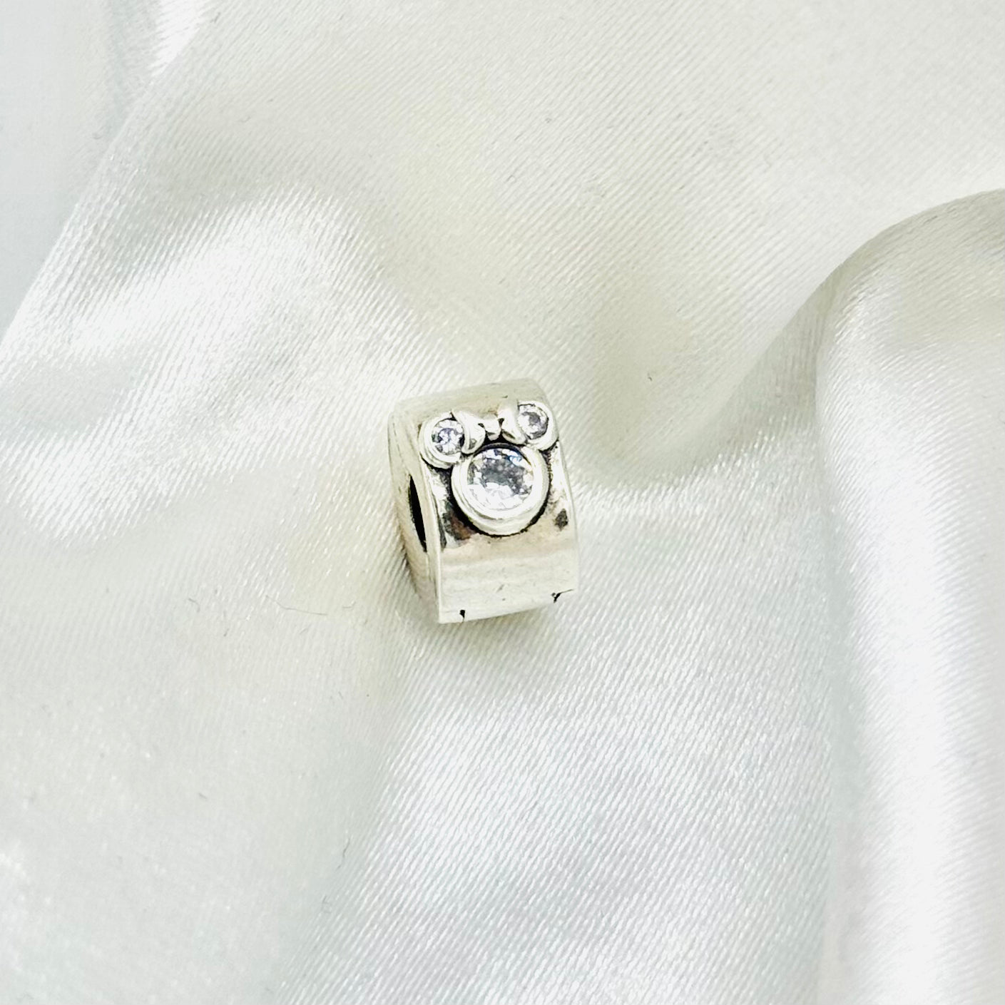 Mickey Mouse & Minnie Mouse Clip Pandora 925 Sterling Silver Charm PDC109