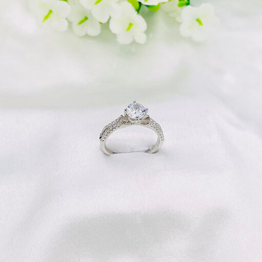 Women Round Solitaire Silver Ring WRI11