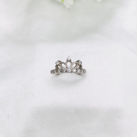 Women Silver Queen Ring WRI13
