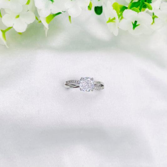 Women Round Solitaire Silver Ring WRI28