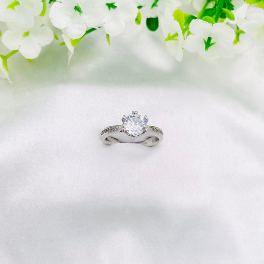 Women Round Solitaire Silver Ring WRI31