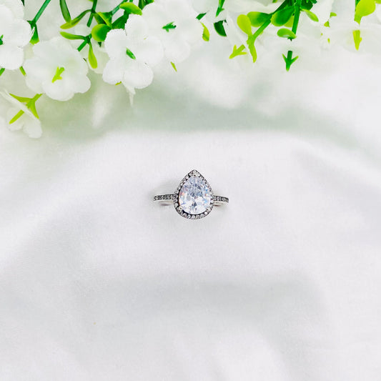 Women Pear shaped Solitaire silver Ring WRI59