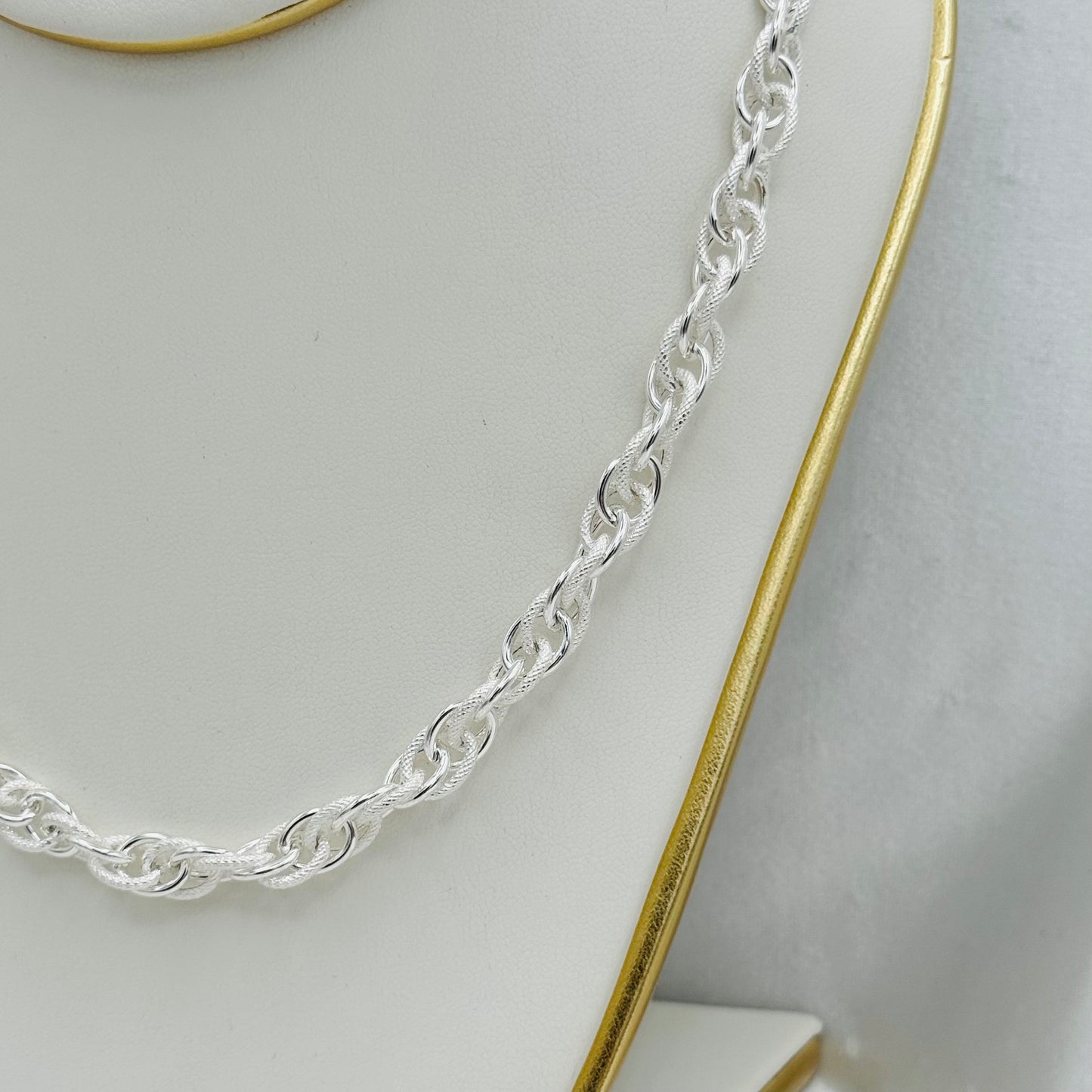 Frosted Rope Round Link Necklace in 925 Sterling Silver MCH22