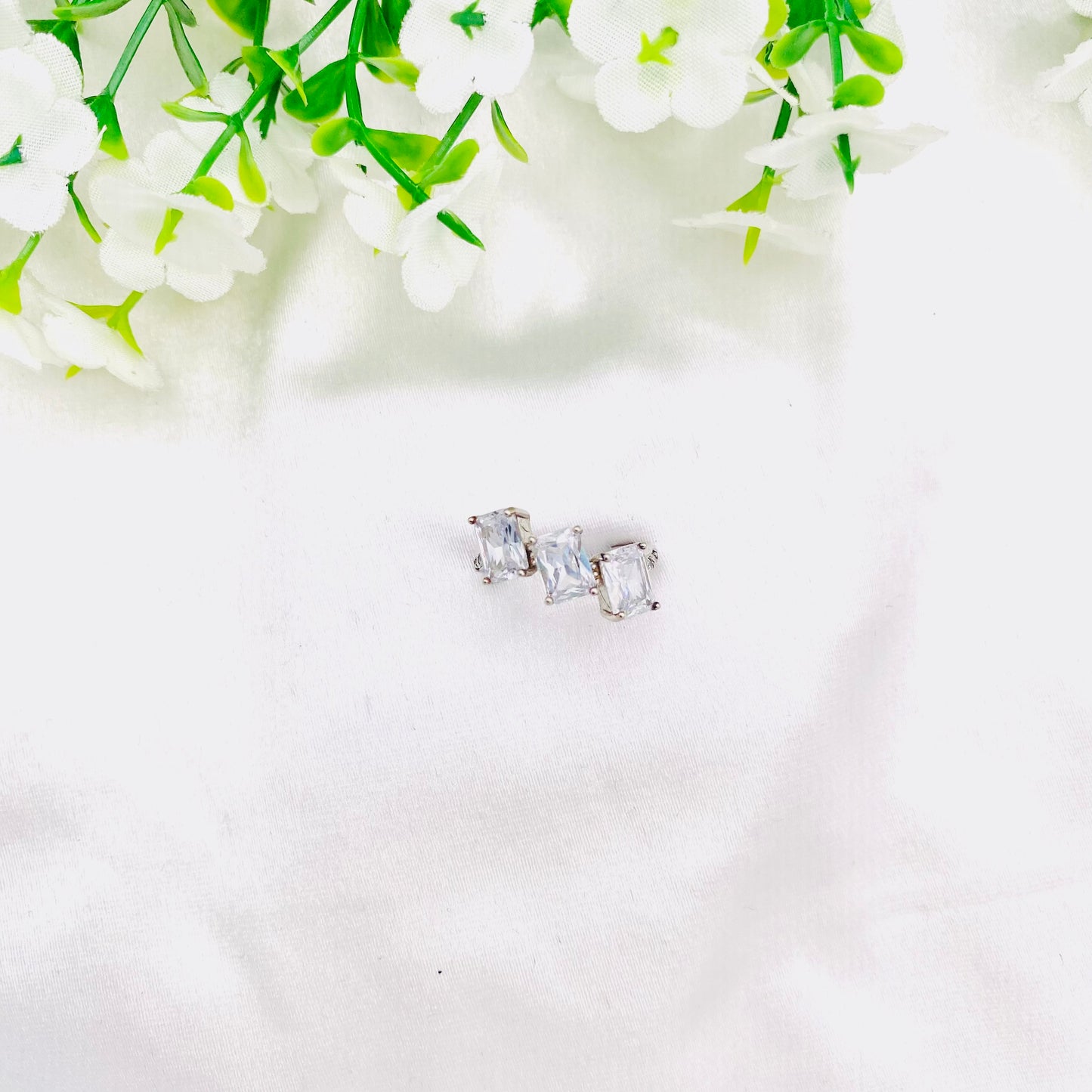 Women Silver Ring WRI154