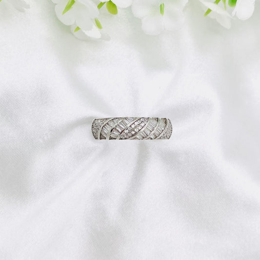 Women Iced-out Band WRI163