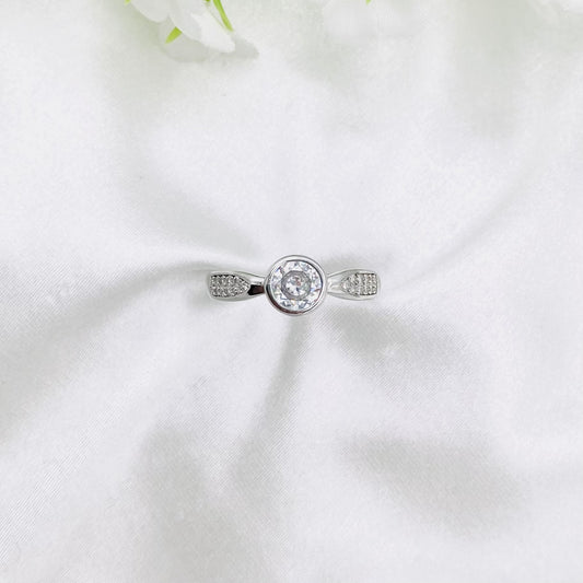 Women Solitaire Silver Ring WRI170