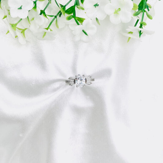 Women Oval Solitaire Silver Ring WRI192