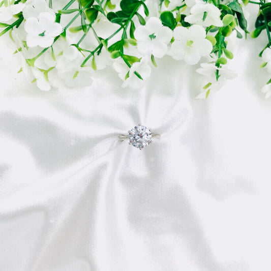 Women Solitaire Silver Ring WRI178