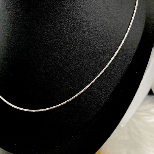 Women Round Thick Snake Silver Chain WCS09