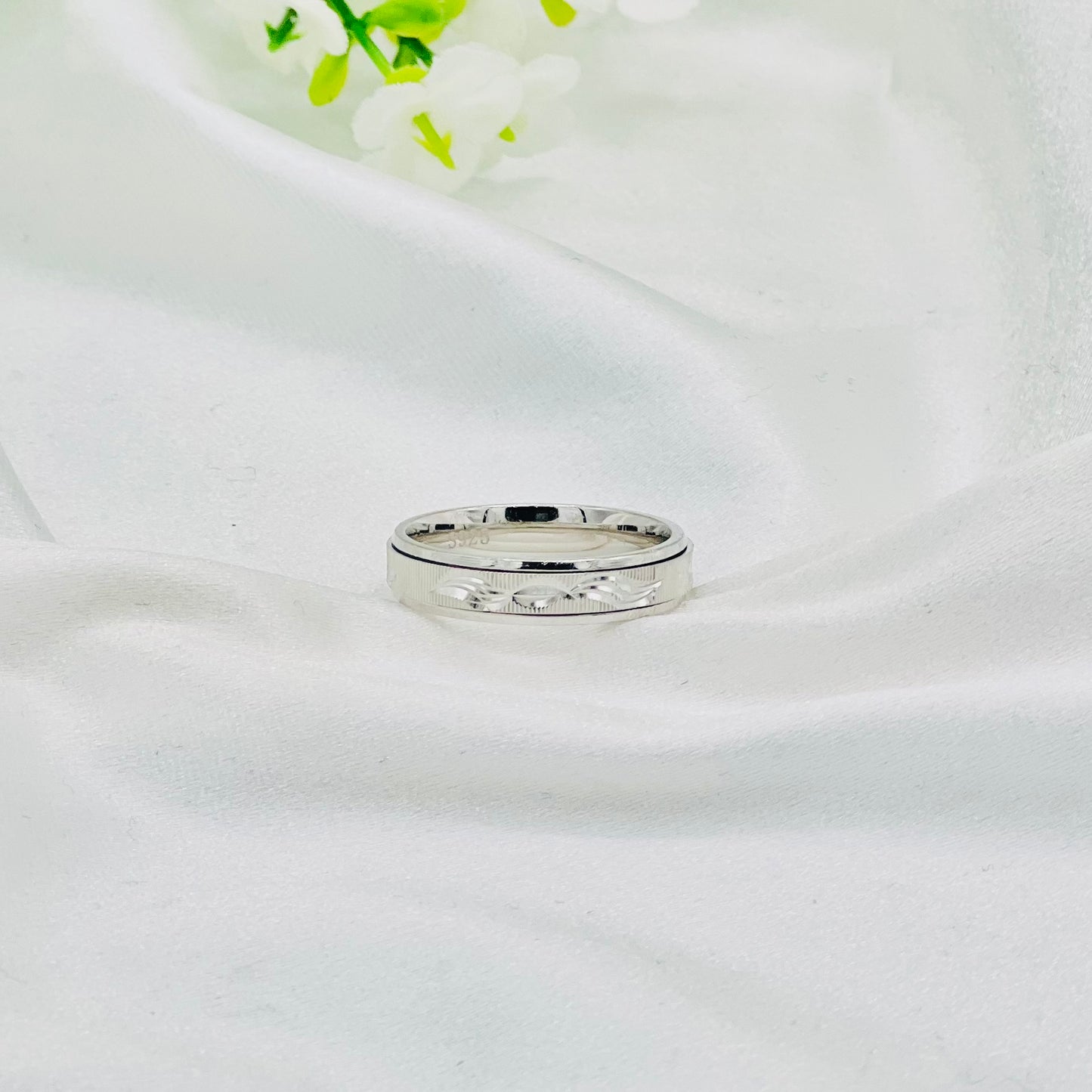 Unisex Spinner/Anxiety Relief Bands In Sterling Silver URS21