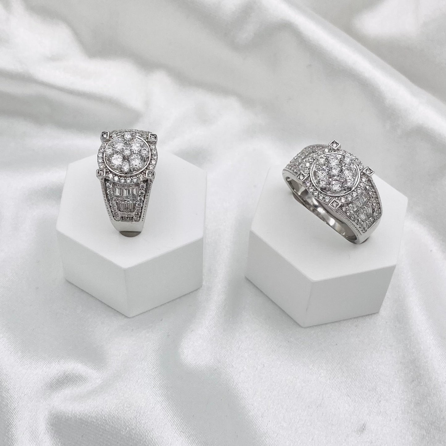 Men's Round Cut American Diamond Silver Ring MRIT03