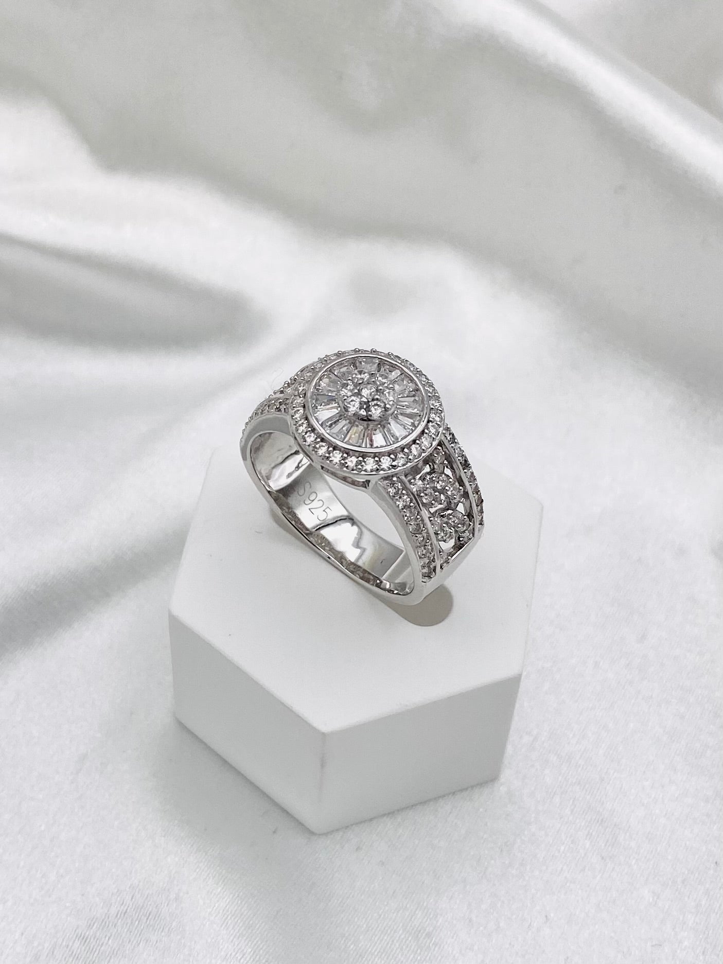 Men's Rounded American Diamond Silver Engagement Ring MRIT06