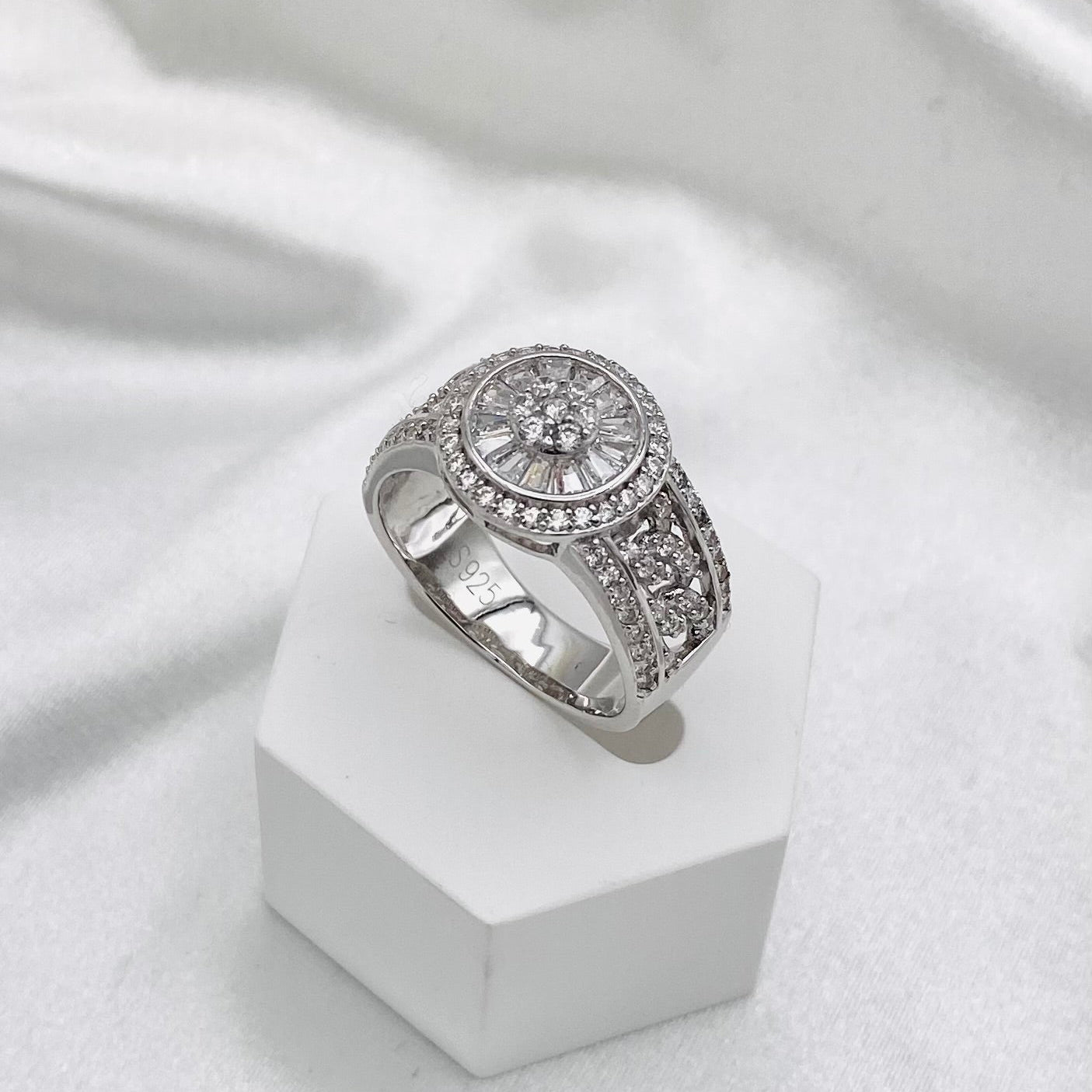 Men's Rounded American Diamond Silver Engagement Ring MRIT06