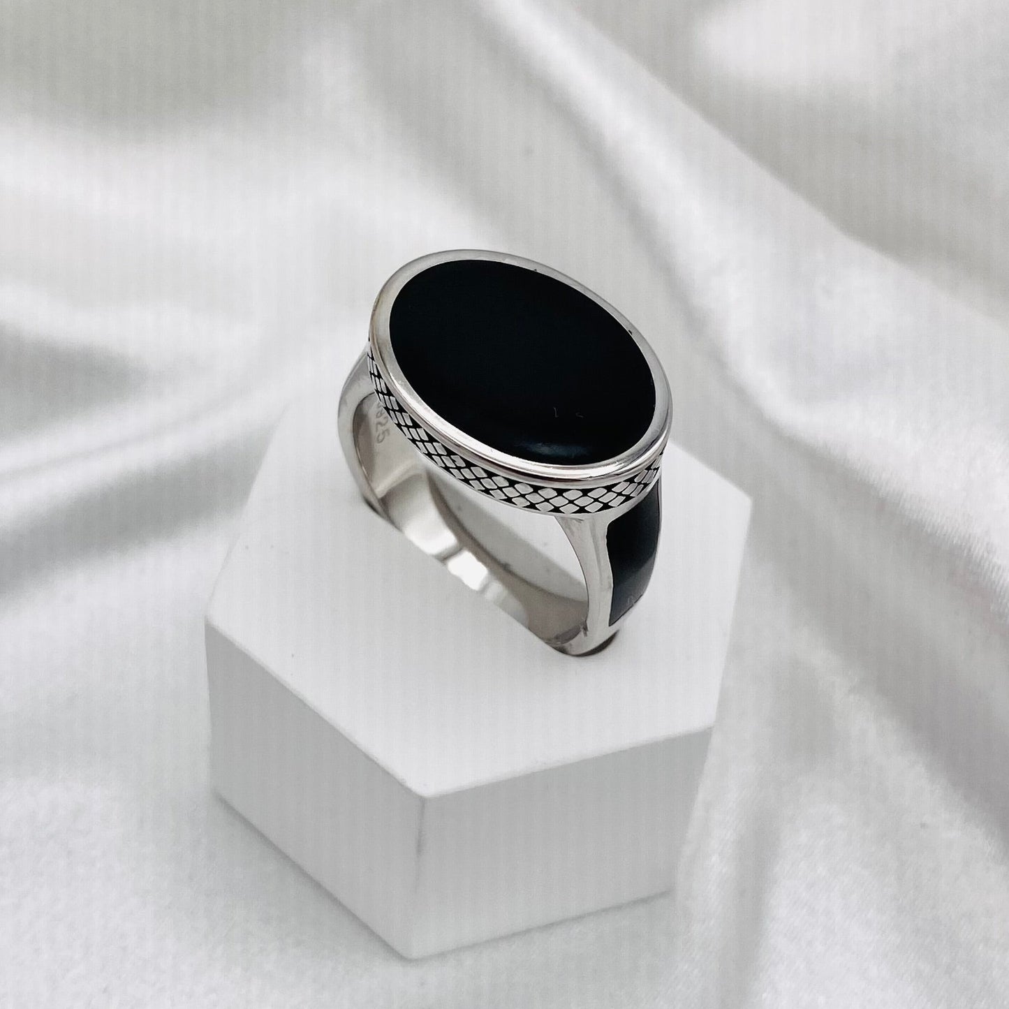 Men's Black Enamel Oval Ring In Sterling Silver In Canada MRB16