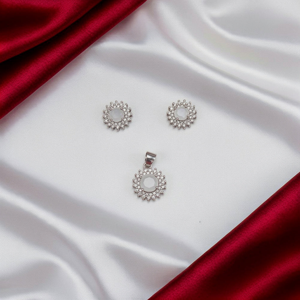 Women's White Round CZ 925 Sterling Silver Pendent with Cz Earring set SPI05