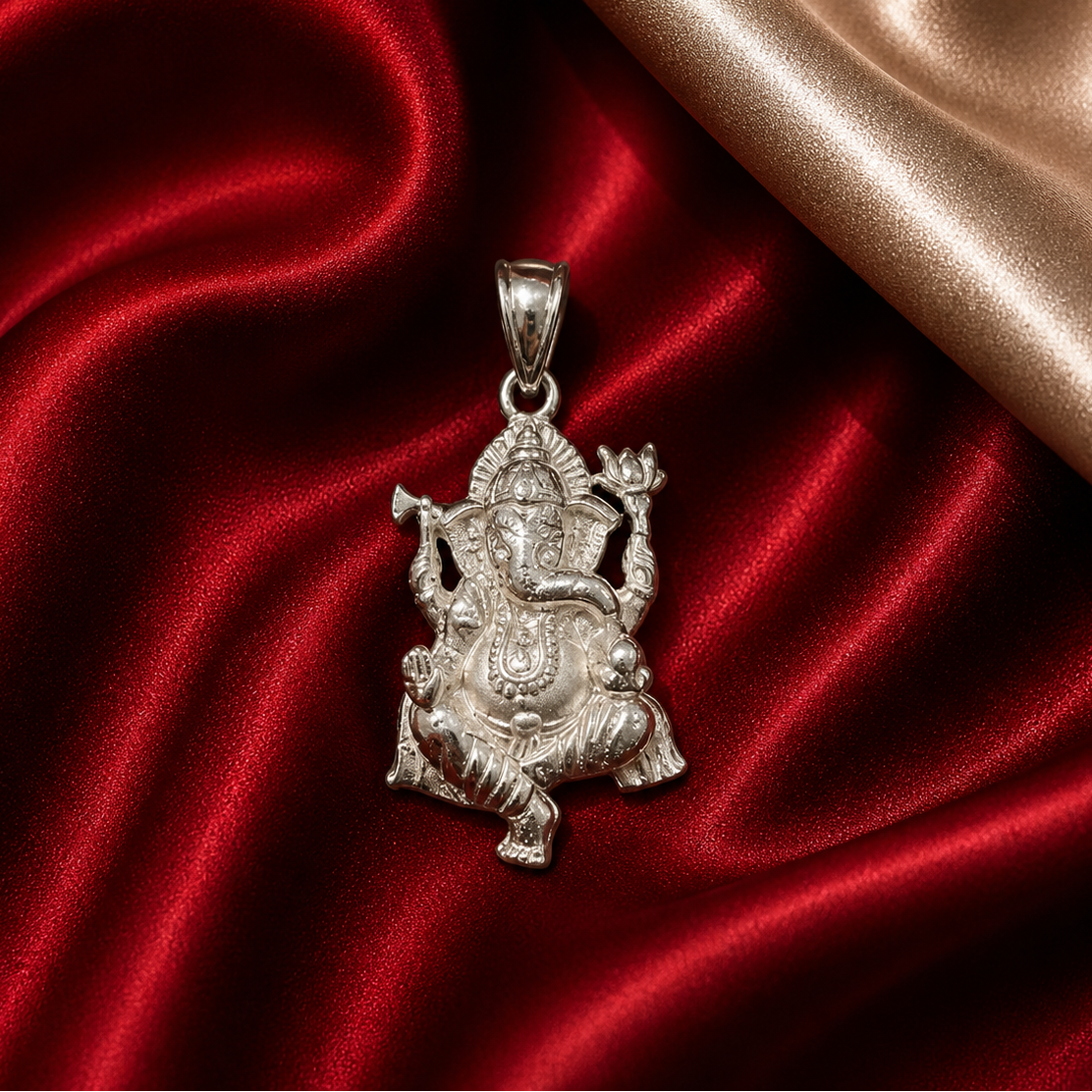 Ganesh Ji Pendent in 925 Sterling Silver SGP11