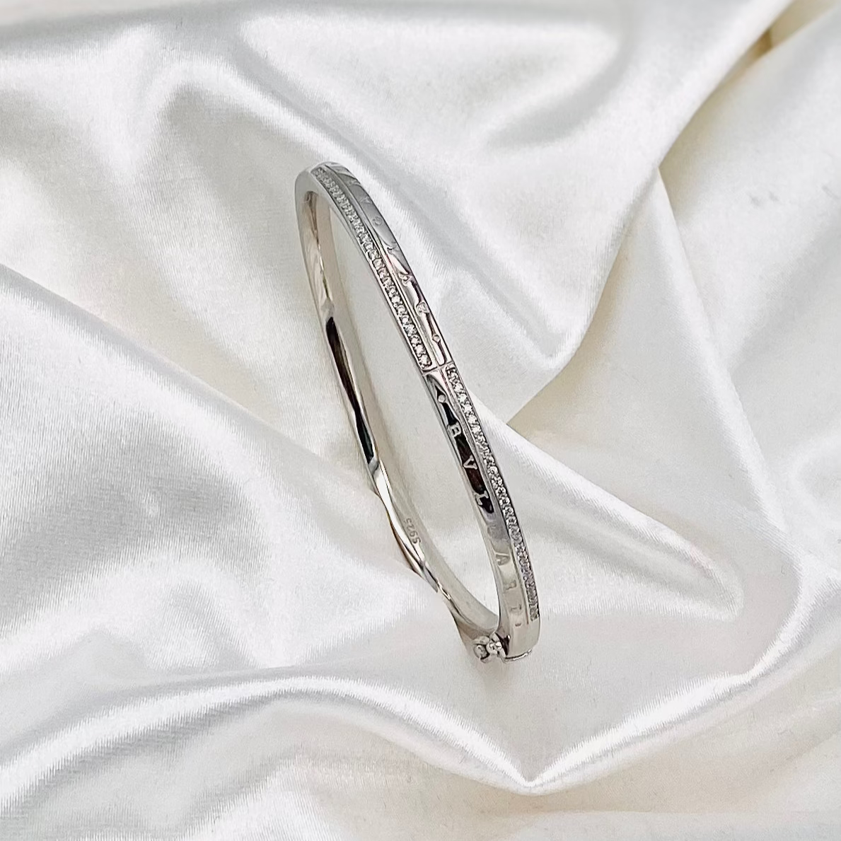 BVLGARI Minimalistic Womens Silver Bracelet LKB07