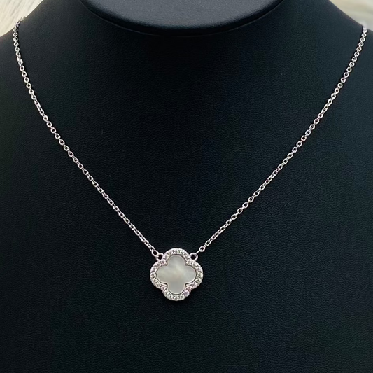 Van Cleef White Clover Studded Women Necklace WNV02