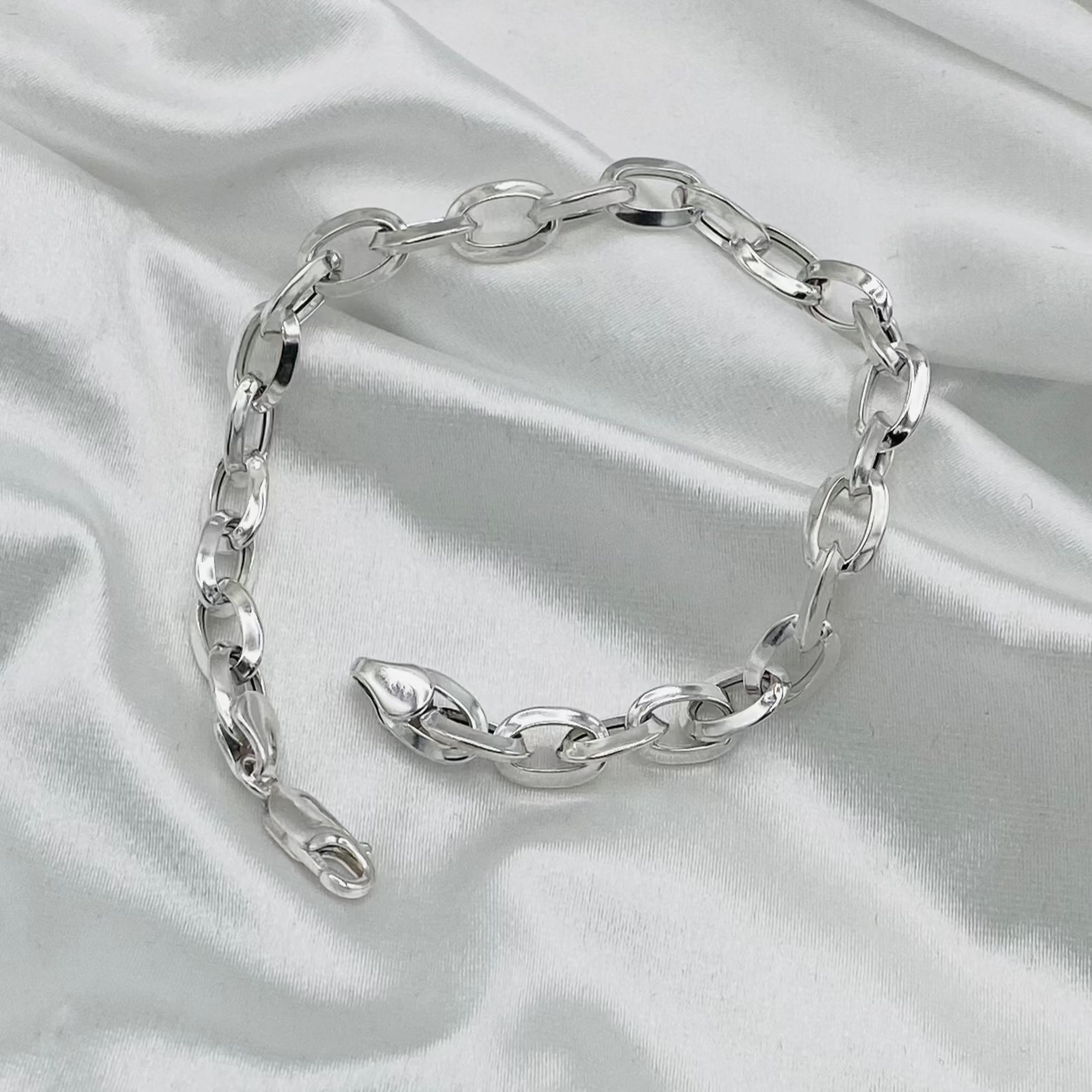 Mens Linked Silver Bracelet MBP15