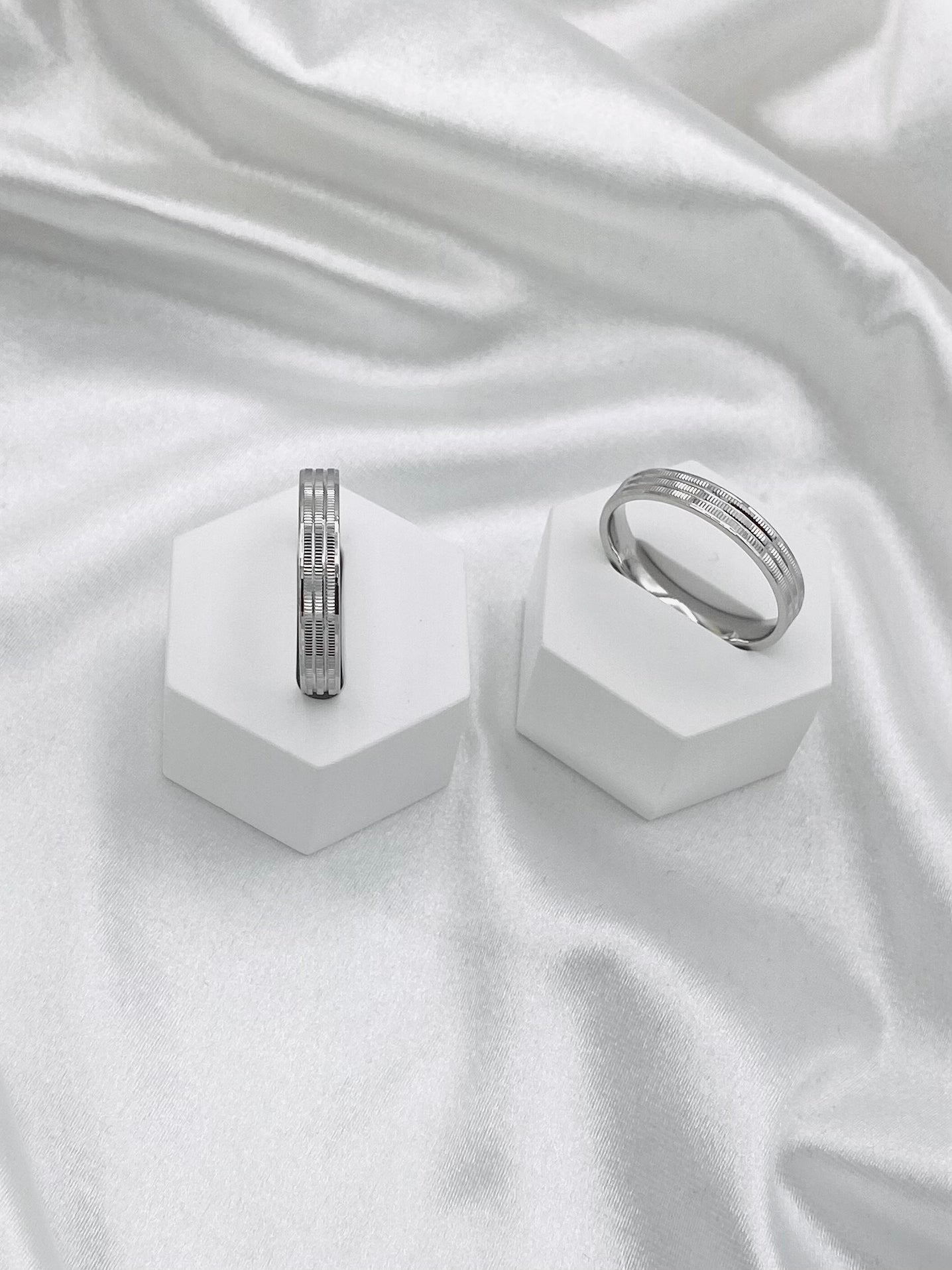 Unisex Striped Cut Silver Ring Band UR08