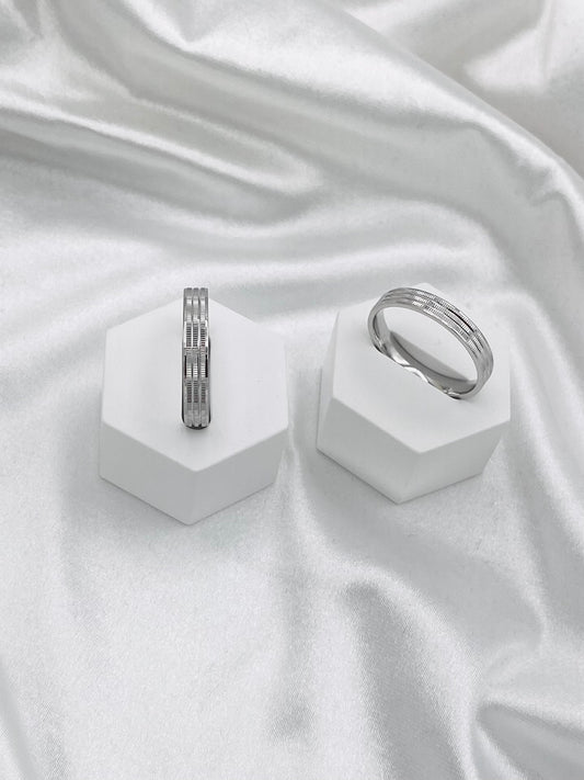 Unisex Striped Cut Silver Ring Band UR08