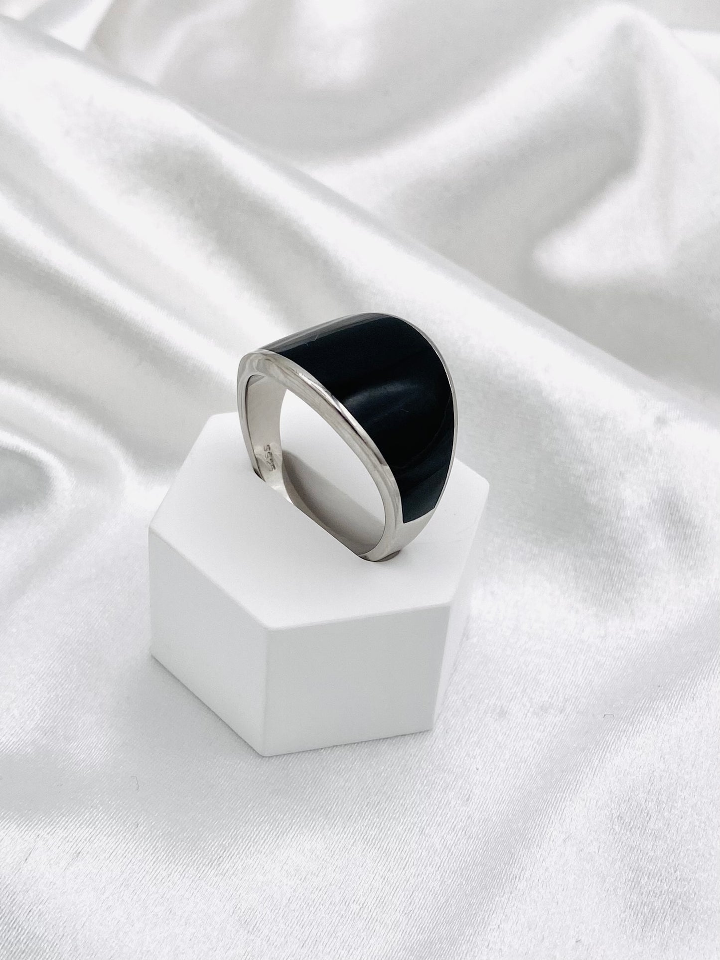 Mens Futuristic Black Enamel Ring MRB04
