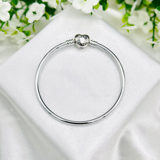 Pandora Moments Armreif mit Herzverschluss aus 925er Sterlingsilber PDB15