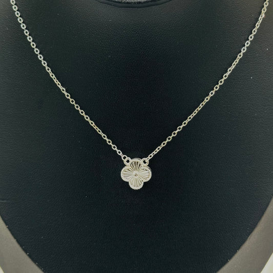 Van Cleef Silver Clover Women Necklace WNV15