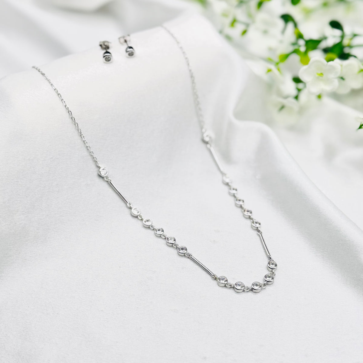Women 925 Silver Tennis Style Necklace With Round Stones WTN05