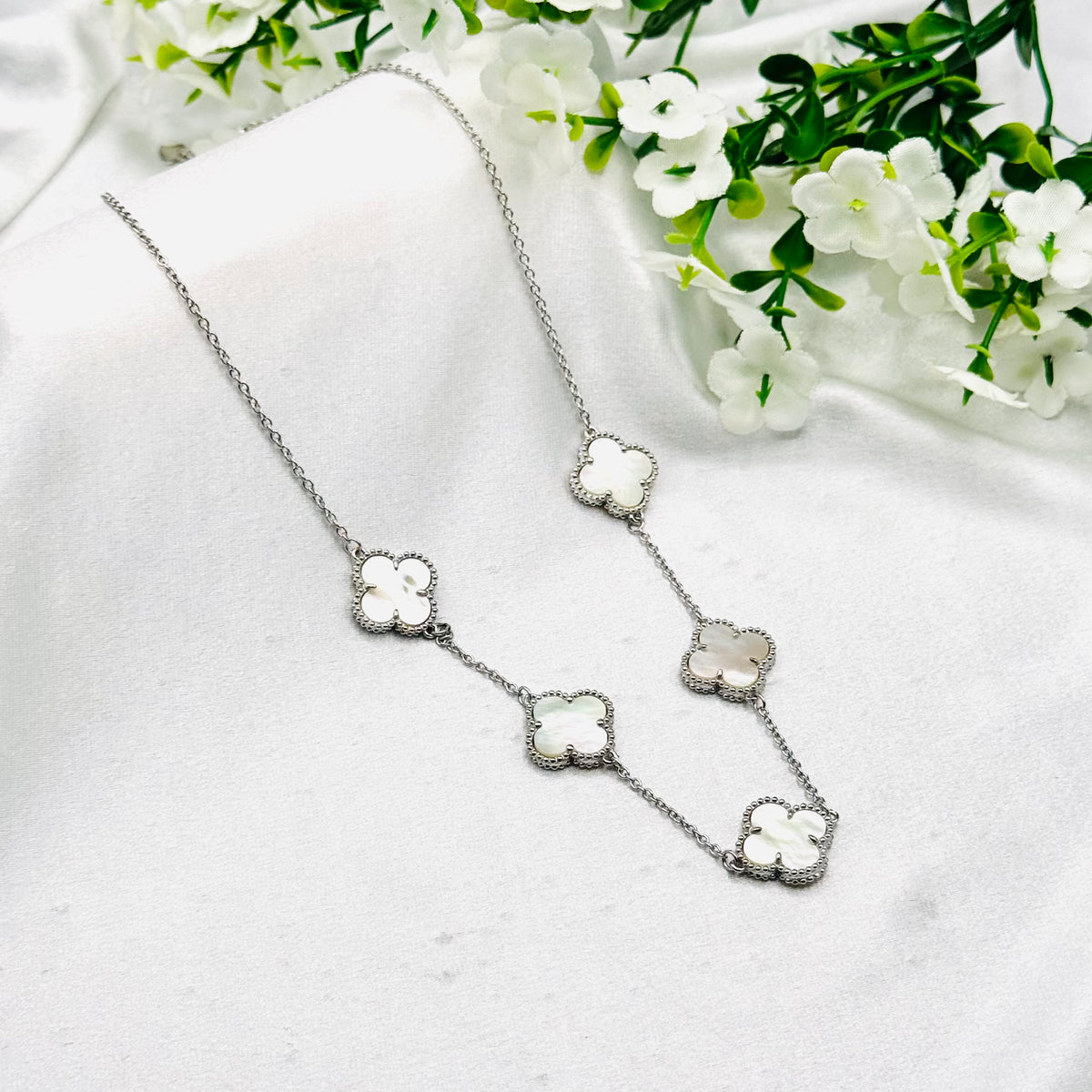 Vancleef 5 Clover White Necklace WNV07