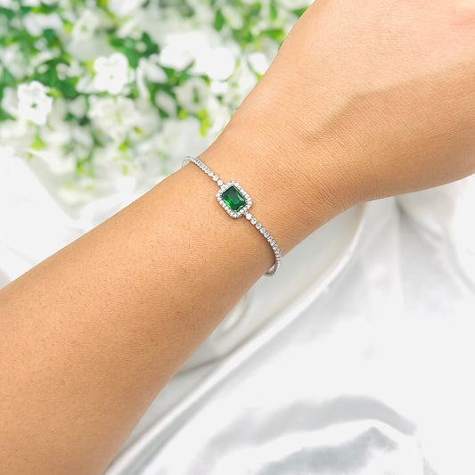 Women Tennis Bracelet With Green Single Solitaire In 925 Sterling Silver WBT47