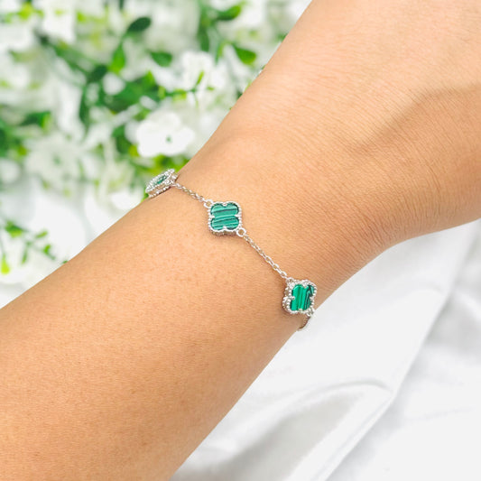 Van Cleef grünes Kleeblatt-Armband WBV01