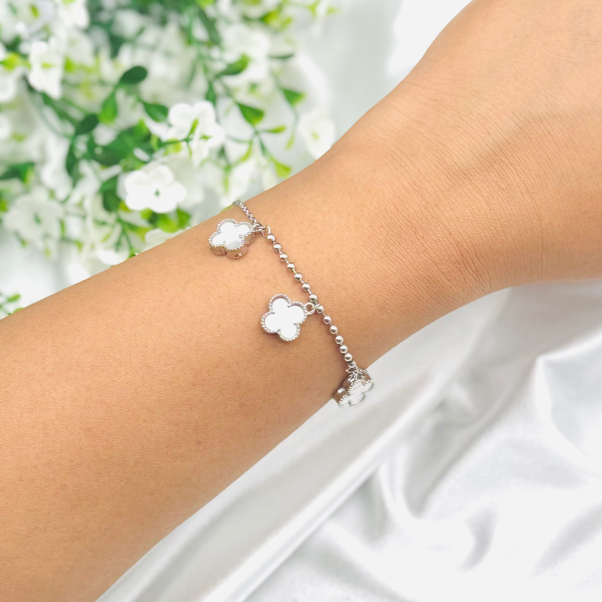 Vancleef White 3 Clover Silver Bracelet WBV10